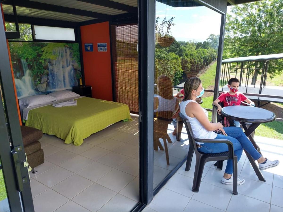 Glamping - Calochorno 호텔 Alcalá 외부 사진